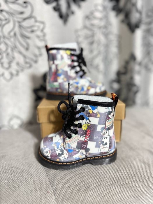 Ghetute fete cu eticheta