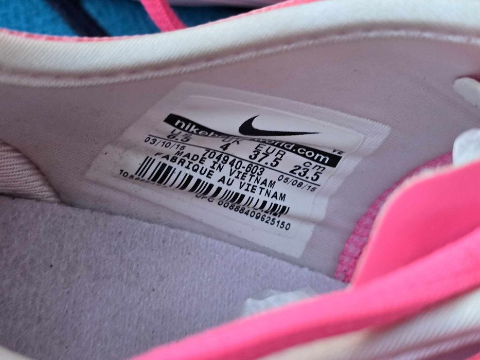 Nike оригинални дамски сникърси 37.5 номер