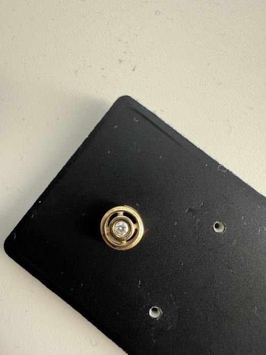 Продам золотой бегунок кулон