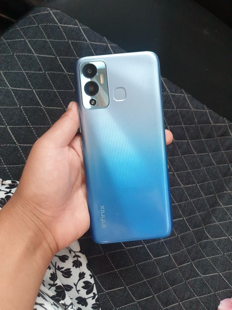 Infinix hot 20 play