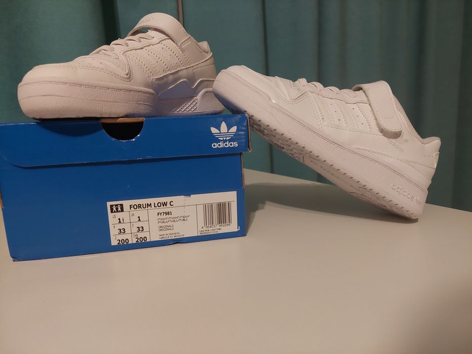 Adidas детски маратонки 33