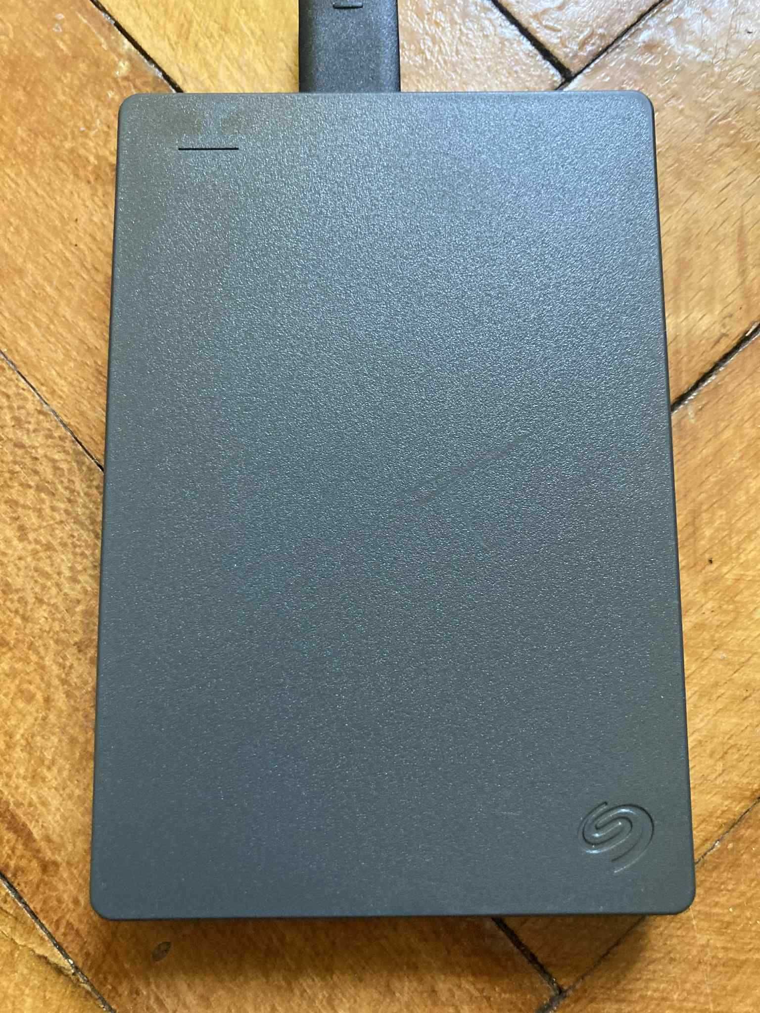 Хард диск Seagate 1 TB външен USB