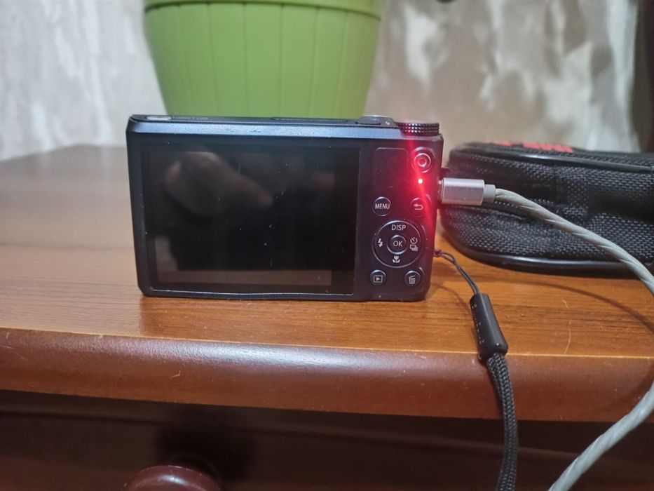 Цифррвой фотоаппарат Самсунг в отличном состоянии
