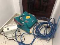 Robot aspirator curatat piscina Dolphin Vintage