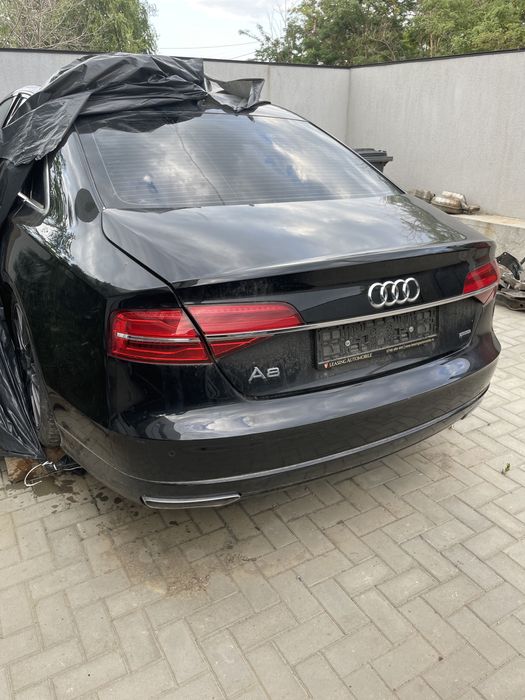 Capota porbagaj lampi spate bara spate audi A8 d4