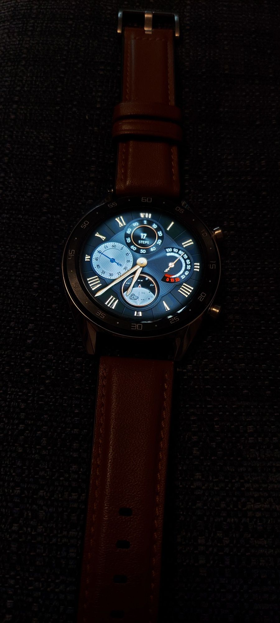 Huawei gt classic silver smartwatch