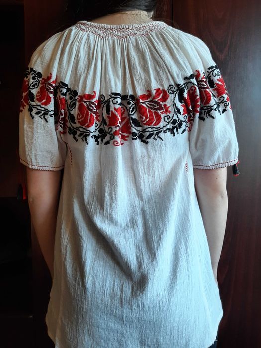 Ia veche din in cusuta manual