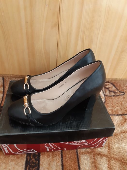 Туфли на осень разные