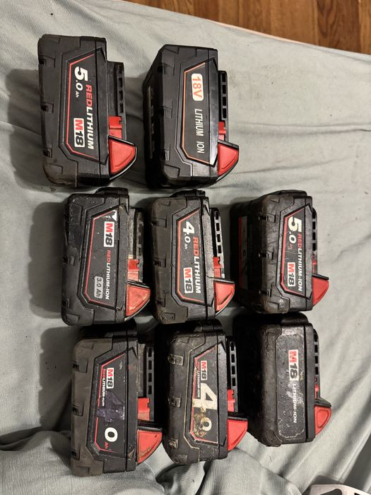 Vand acumulatori milwaukee reconditionati noi