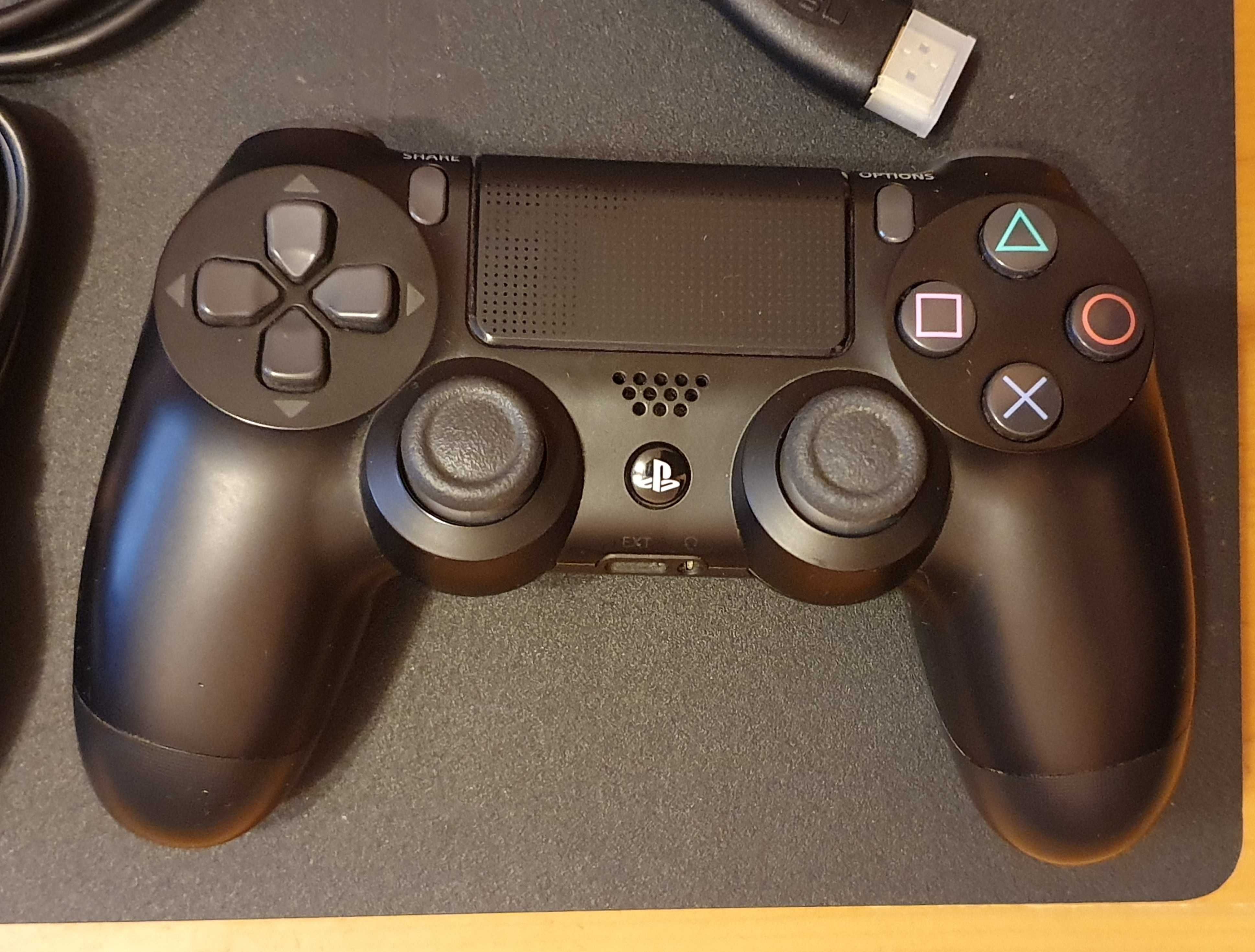 Playstation 4 Slim 1TB PS4 Плейстейшън слим конзола с джойстик PS 1ТБ