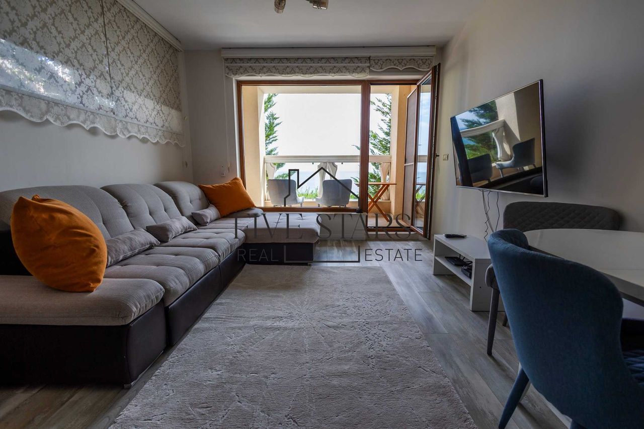 Продава се Тристаен апартамент в к.к. Слънчев ден - 114 кв.м за 1895 €/кв.м - Снимка #2