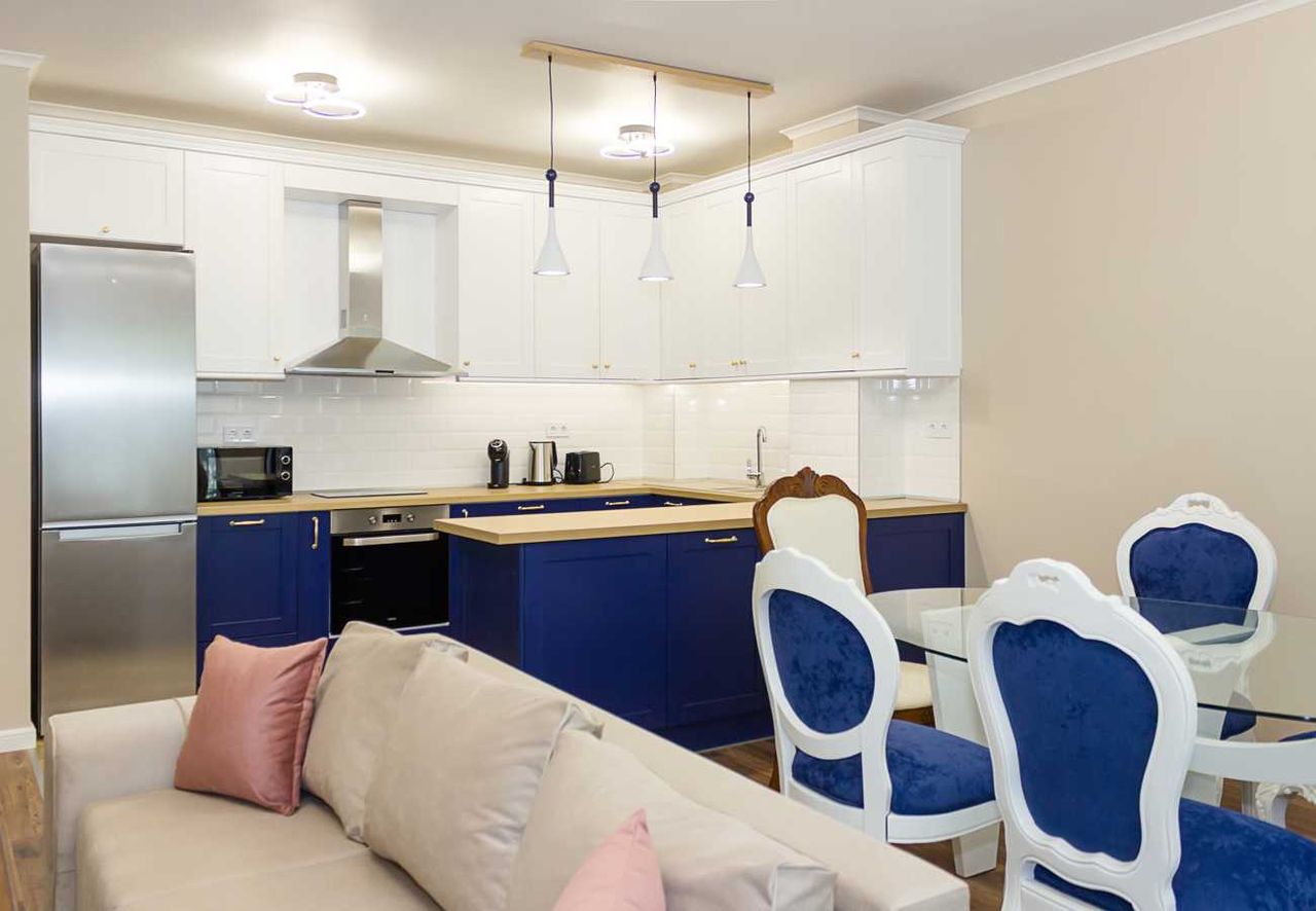 Дава се под наем Тристаен апартамент в Варна, Чайка - 93 кв.м за 1100 € - Снимка #1