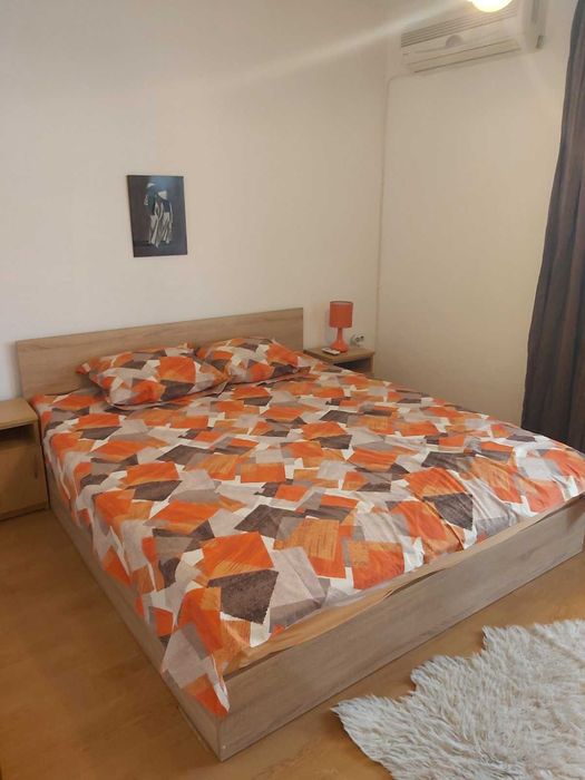 Двустаен апартамент под наем, Лятно кино Тракия