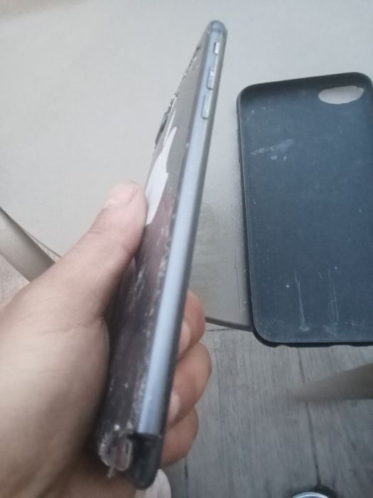 Vând iPhone 8 plus