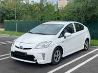 Inchiriez Toyota Prius 3 / inchiriere ridesharing