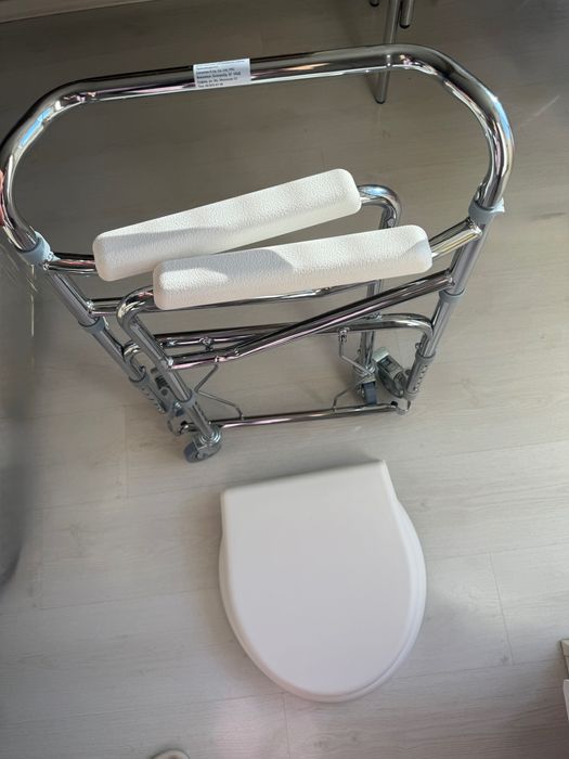 Тоалетен стол 3в1