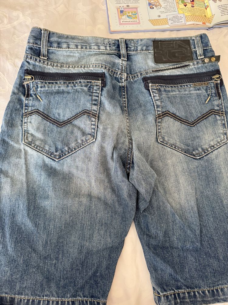 Нови мъжки дънки dsquared