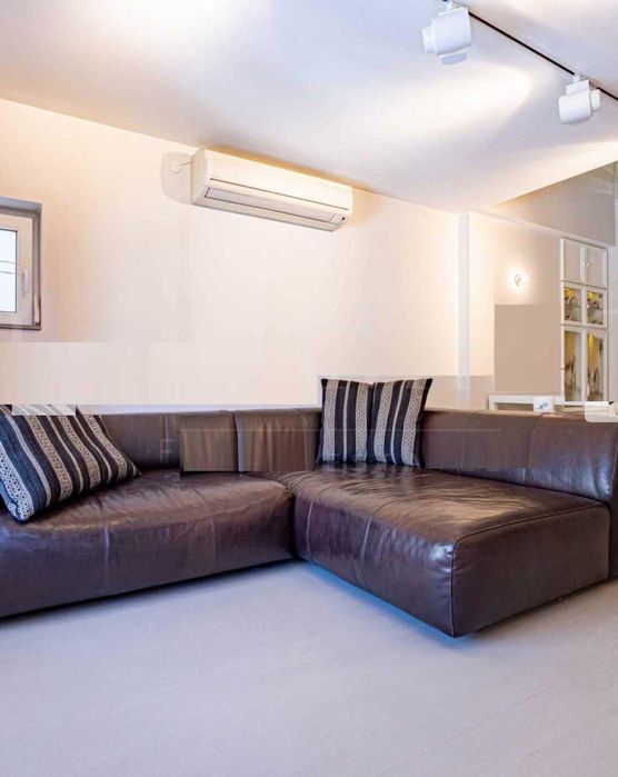 Тристаен имот в идеалният Център на столицата