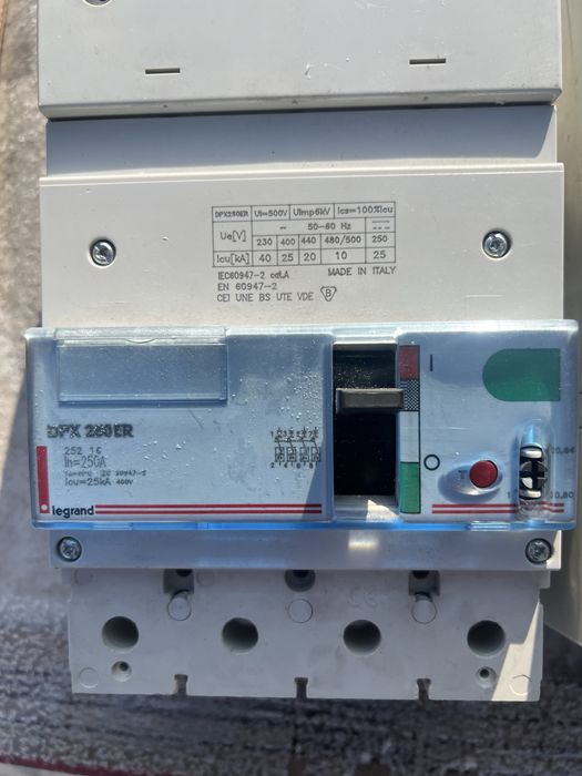 Comutator de alimentare 4P 250A plus diferential