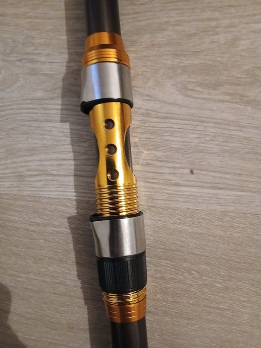 Vând Undiță nefolosită