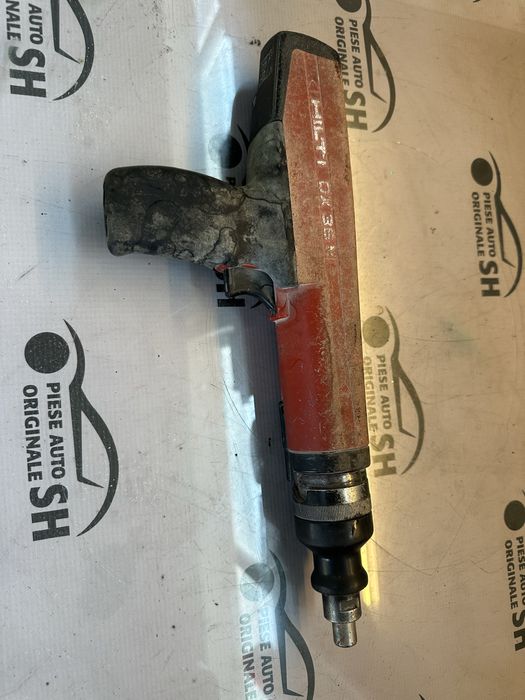 Pistol de puşcat bolțuri , capse ,