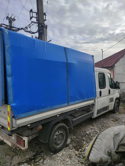 Autoutilitara marfa si persoane 7 locuri