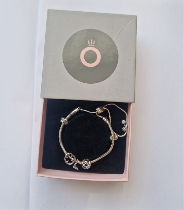 Vând brățară Pandora Originală