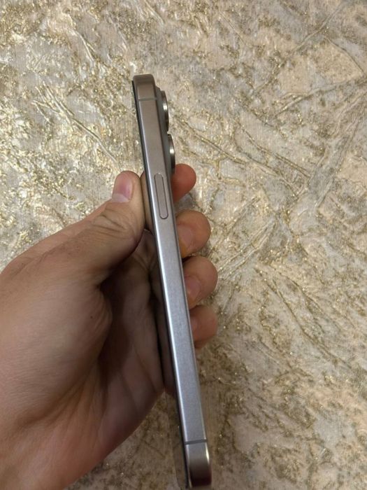 Iphone Xr (15 pro korpusda)