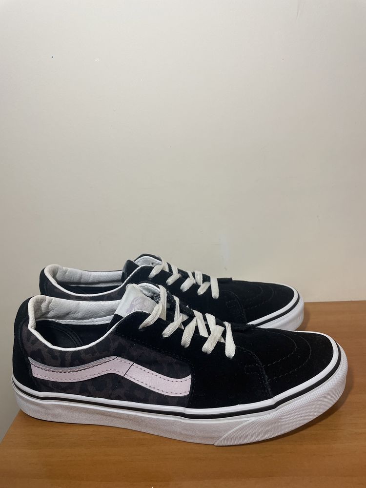 sneakers VANS alb-negru, basic