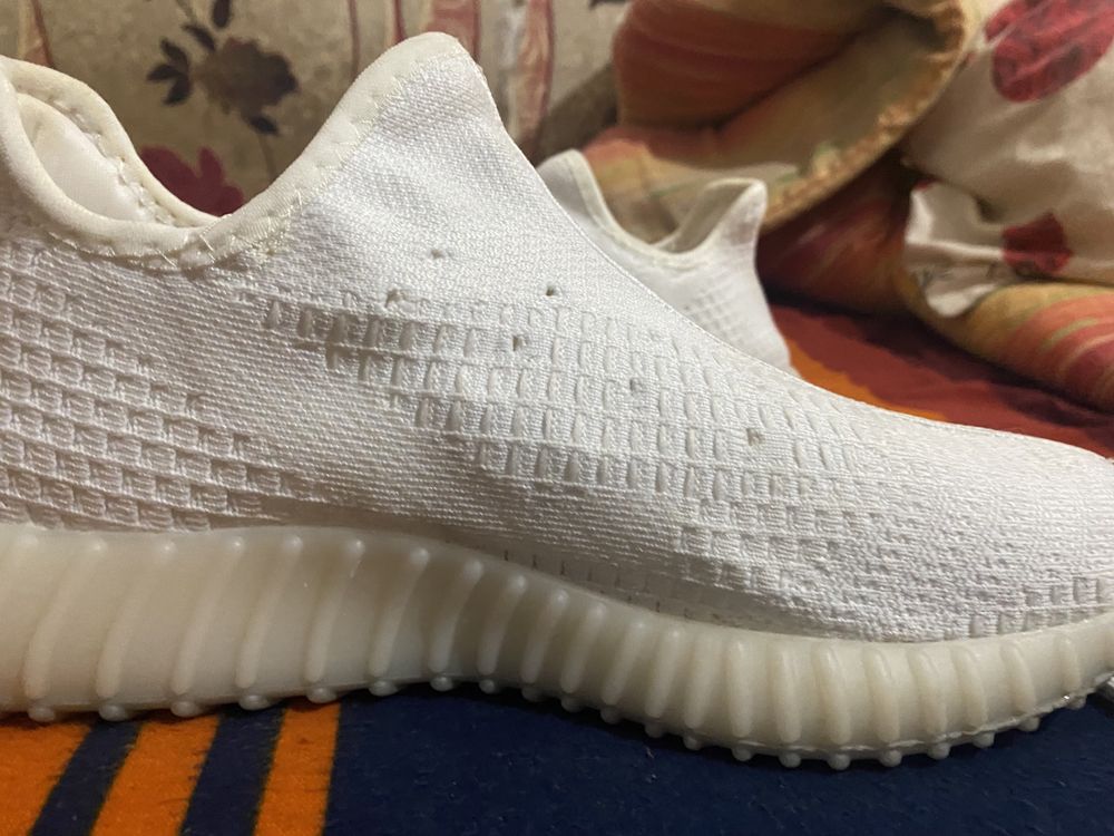 Yezzy Boost 350 V2 Triple White