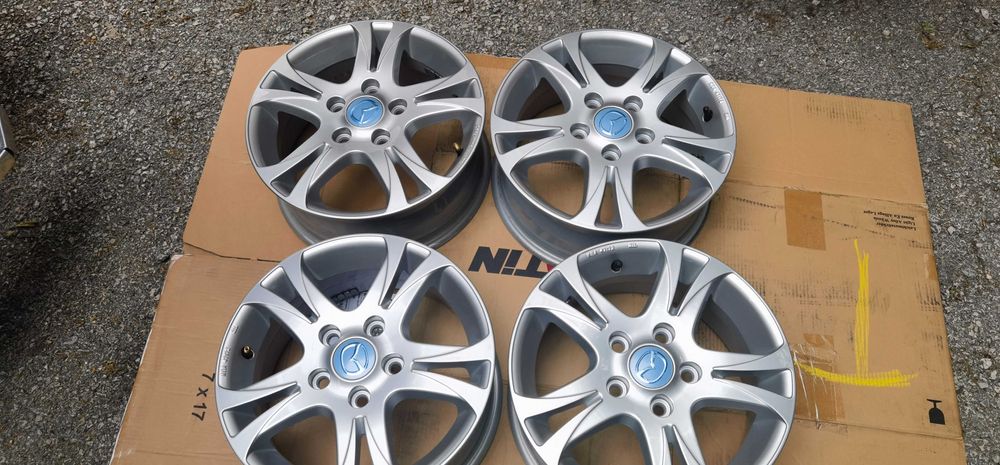 Чисто НОВИ 5  114,3  15 Цолa Mazda/Мазда