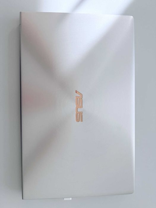 Laptop ultraportabil ASUS Zenbook 14