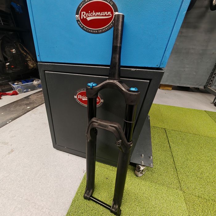 Fox 34 130mm.In stare foarte buna.