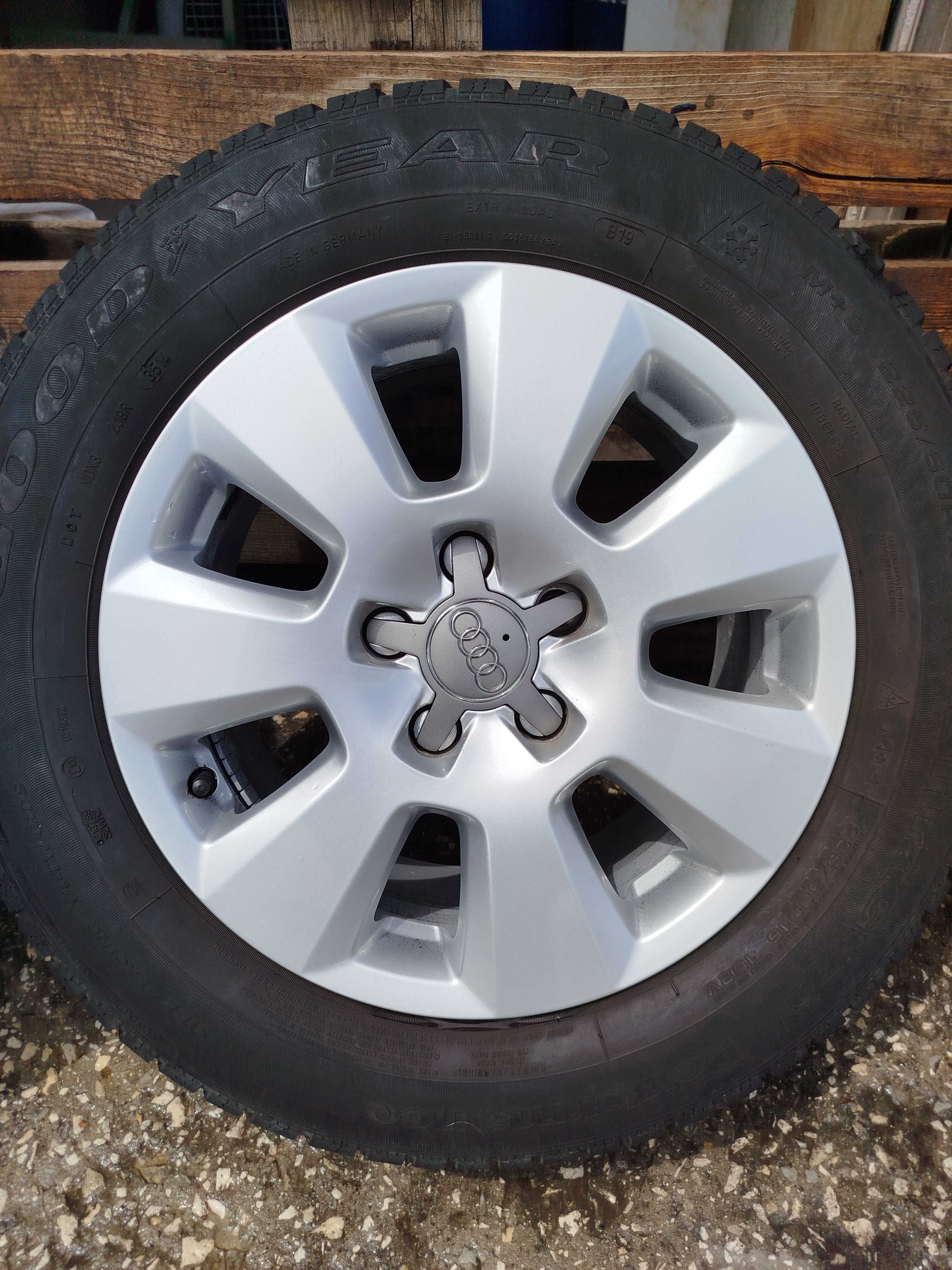 Продавам оригинални лети джанти с зимни гуми 16"  от  Audi A6,5x112