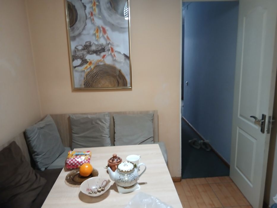 Yakkasaroy tumani Sarabo‘ston ko‘chasi 3b-uyda joylashgan 3 xonali kv.