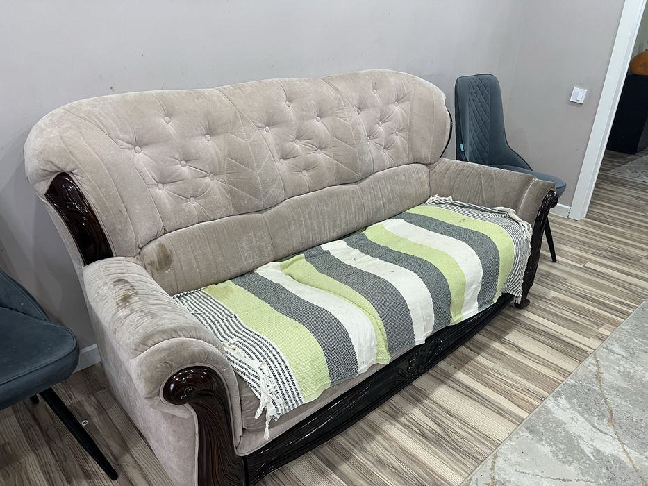 Диван и кресло 1 штука