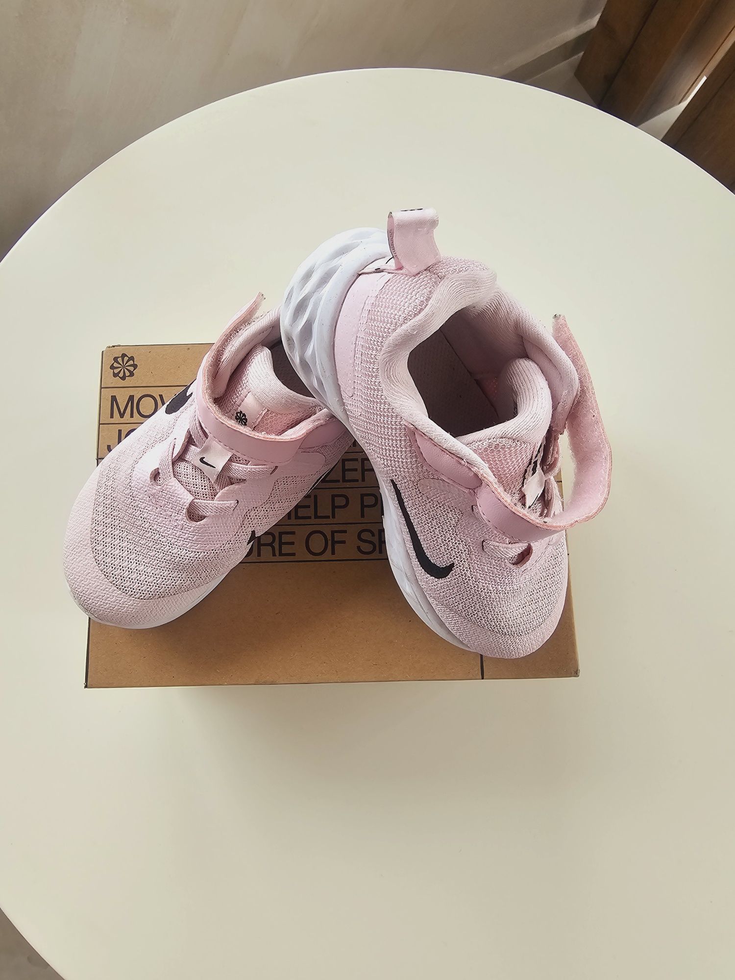 Nike детски маратонки 26 размер