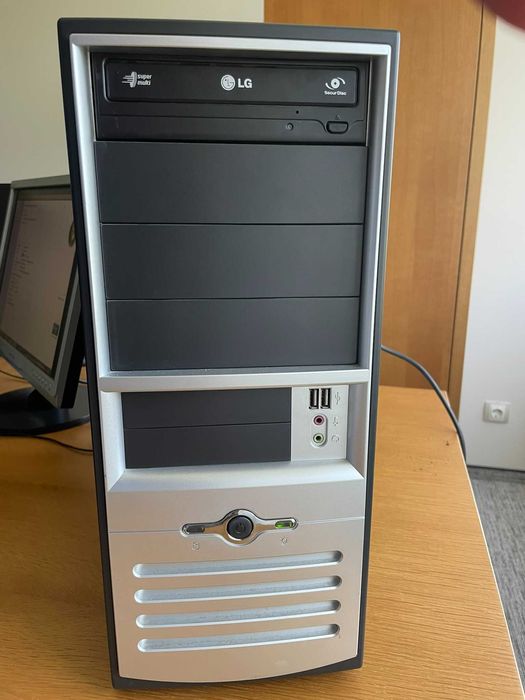 Настолен компютър (desktop PC)