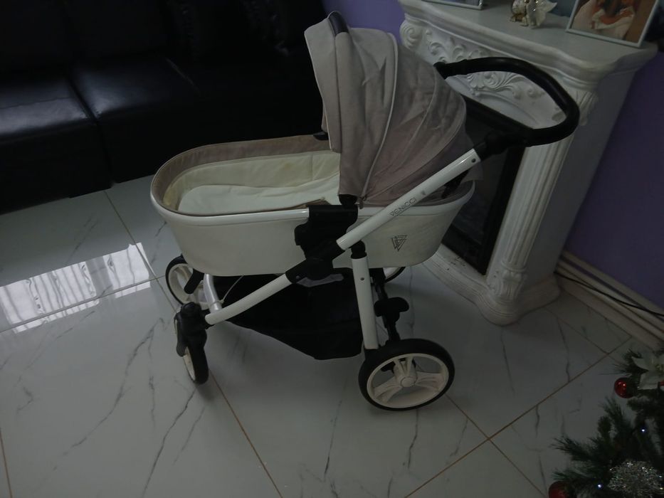 Vand căruț copii  venici