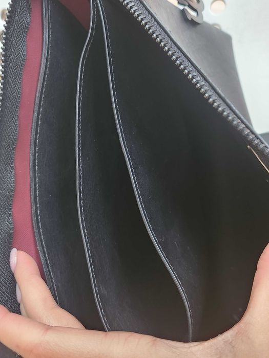 Чанта Guess черен мат