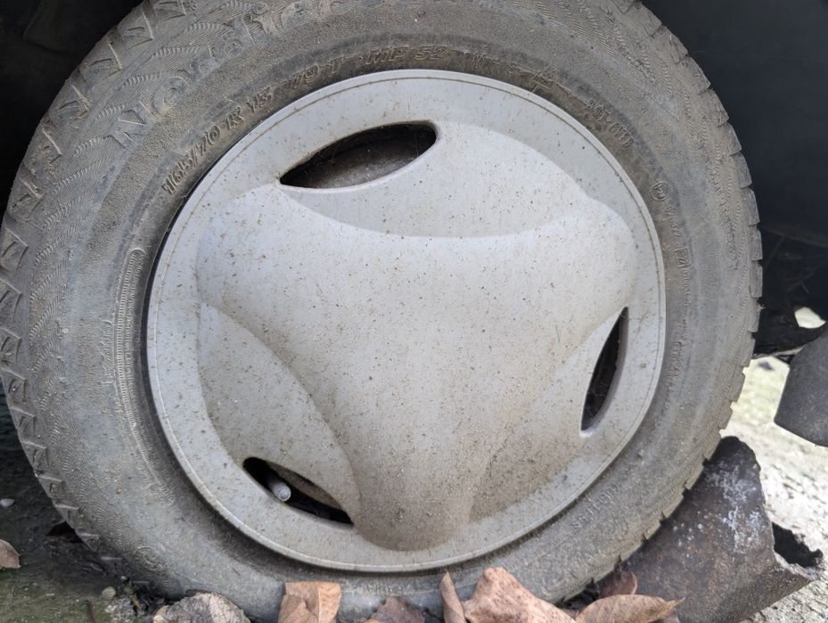 2 capace de roata Dacia 1310