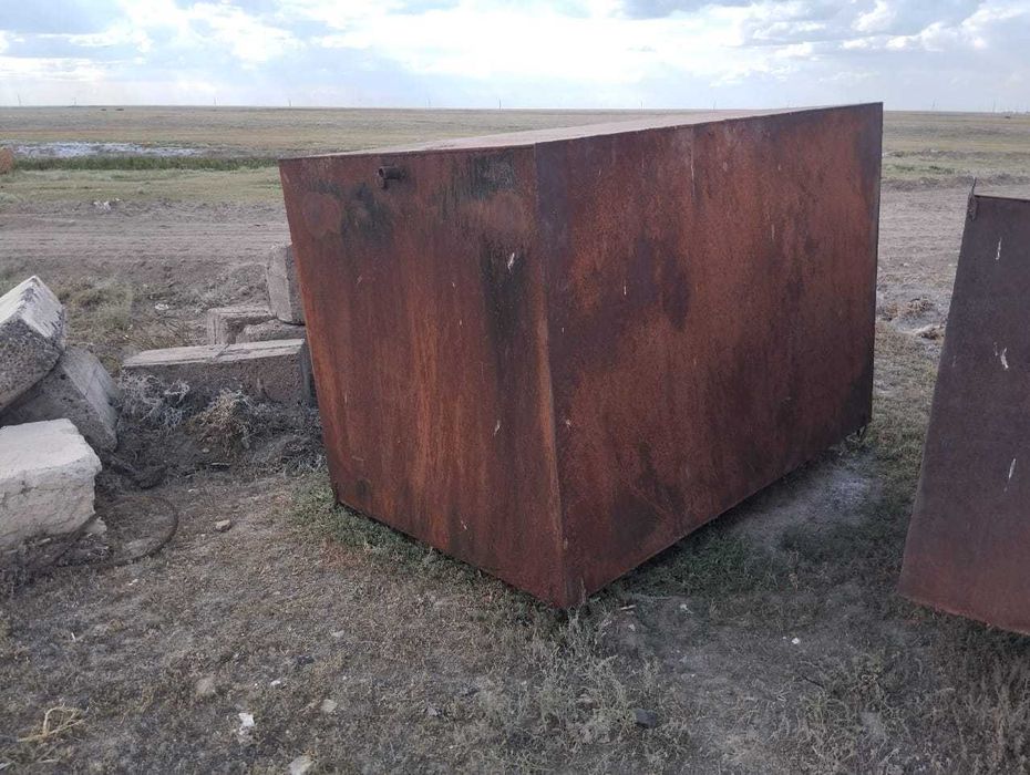 Продается металлические ёмкости (бочки, баки)