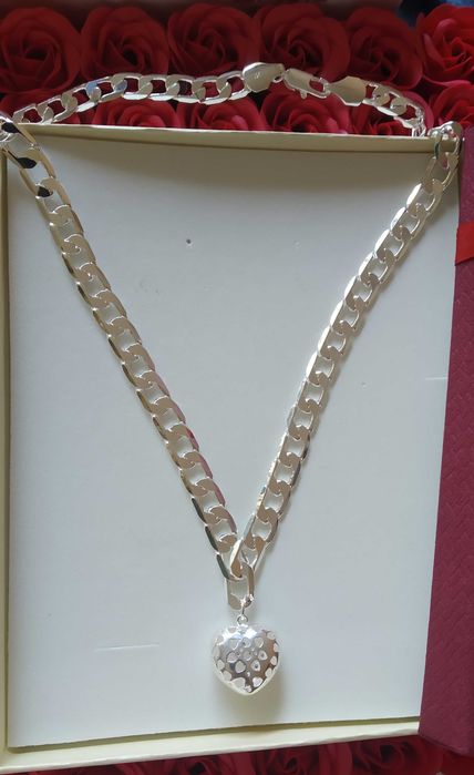 Масивен,дамски,сребърен ланец. Масивна,сребърна гривна.Различни модели