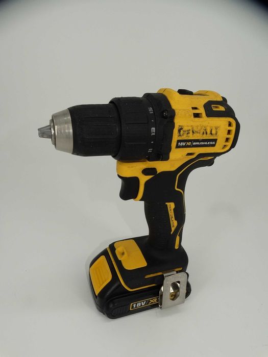 Dewalt DCD 708 със 2 батерии и зарядно - Безчетков винтоверт