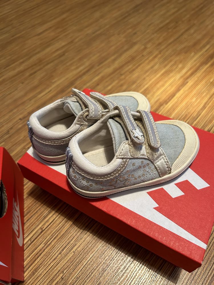 Запазени детски обувки! Nike u Mayoral!