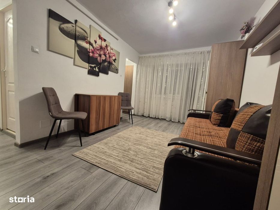 Garsoniera, bloc de apartamente.