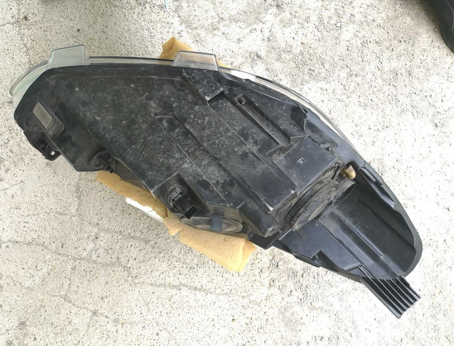 Оригинален фар Ляв Десен  Форд Фиеста  Ford Fiesta