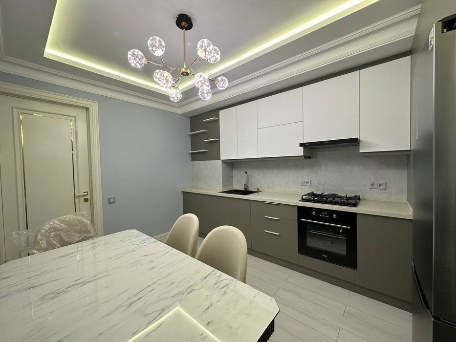 Arenda Chilonzor metro oldida 4x luks kvartira oila, qizlar,bollar