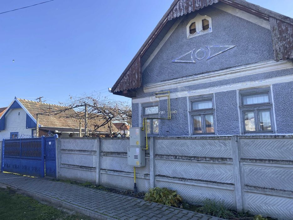 Vand teren intravilan 1100 mp cu 2 case in Chetani, Mures