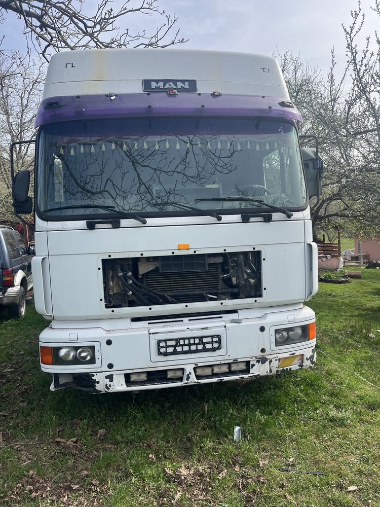 De vanzare camion forestier